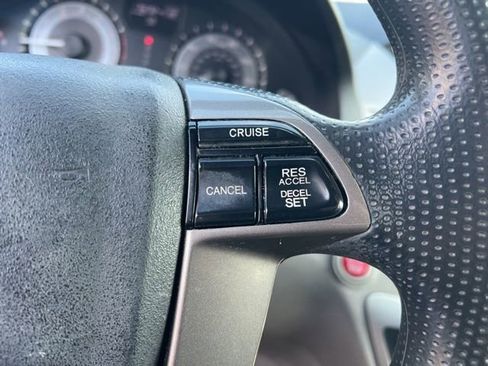 Used 2016 Honda Odyssey SE image 16