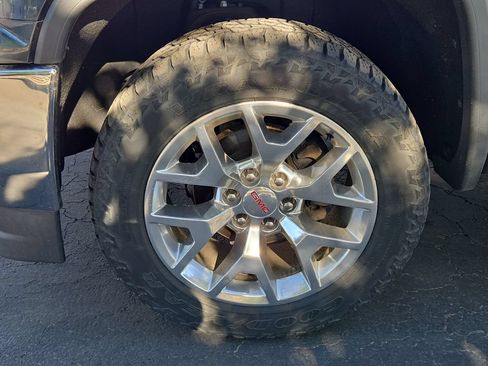 Used 2017 GMC Sierra 1500 SLT AWD/4WD image 5