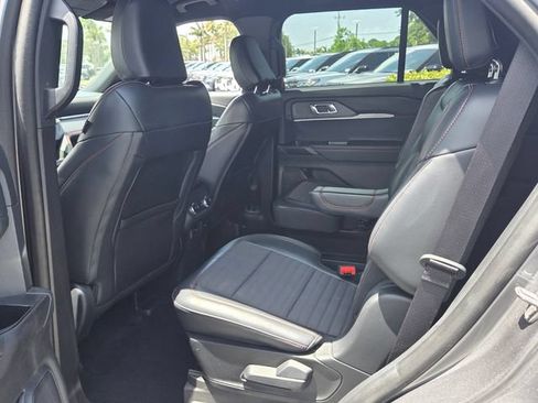 Certified 2025 Ford Explorer ST-Line AWD/4WD image 11