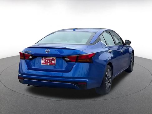 Used 2025 Nissan Altima 2.5 SV image 12