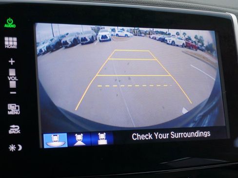 Used 2016 Honda Pilot Touring image 16