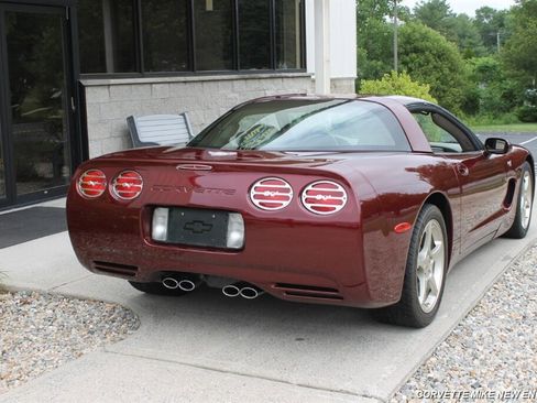 Used 2003 Chevrolet Corvette 50th Anniversary Edition w/ Preferred Equipment Group image 21