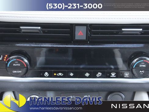 Used 2023 Nissan Rogue SL image 27