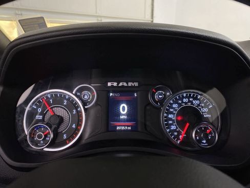 Used 2024 RAM 2500 Big Horn image 27