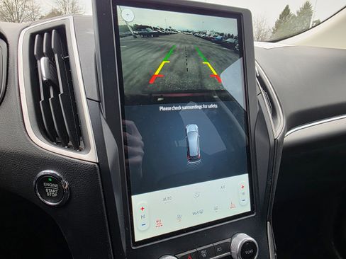 Certified 2022 Ford Edge SEL w/ Convenience Package image 17