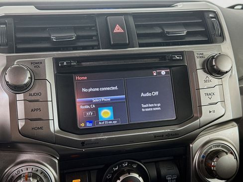 Used 2017 Toyota 4Runner SR5 AWD/4WD image 19