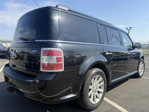 Used 2010 Ford Flex SEL FWD image 5