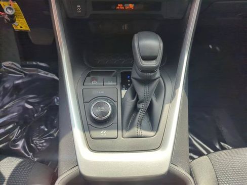 Certified 2025 Toyota RAV4 LE AWD/4WD image 16