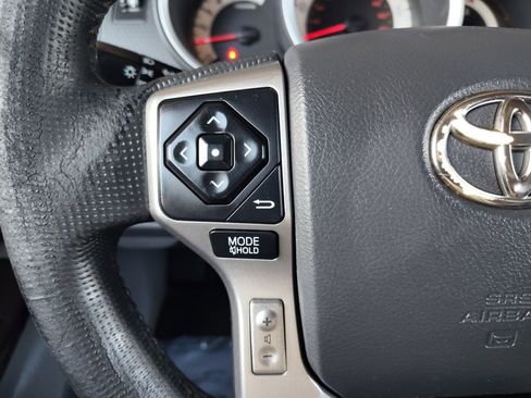 Used 2015 Toyota Tacoma 2WD Access Cab image 9