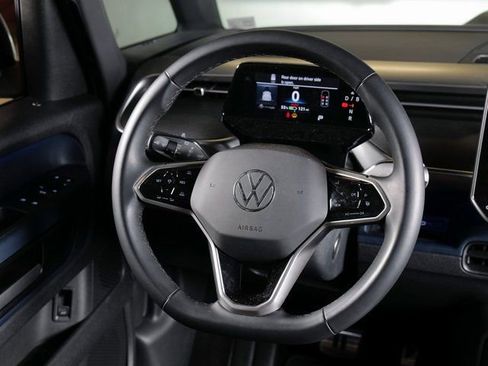 Used 2025 Volkswagen ID. Buzz Pro S Plus AWD/4WD image 14