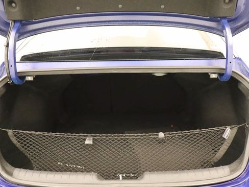 Used 2022 Hyundai Elantra Limited FWD image 19