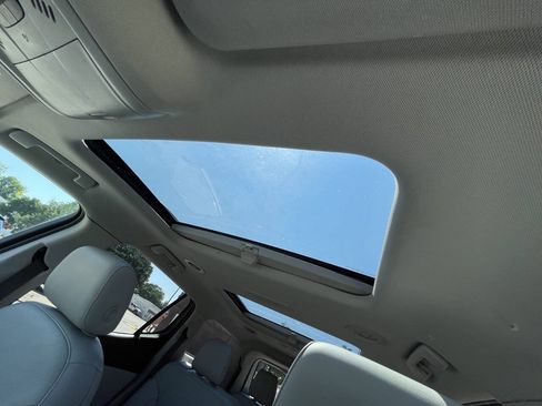 Used 2018 GMC Acadia SLT w/ LPO, Floor Liner Package AWD/4WD image 20