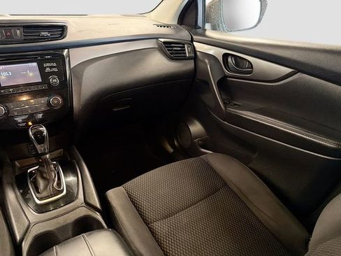 Used 2017 Nissan Rogue Sport S w/ S Appearance Package image 21