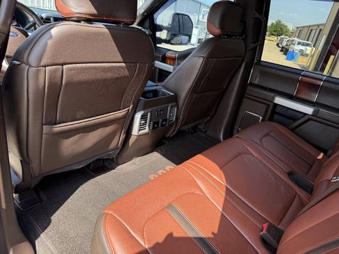 Used 2018 Ford F250 King Ranch w/ FX4 Off-Road Package AWD/4WD image 19