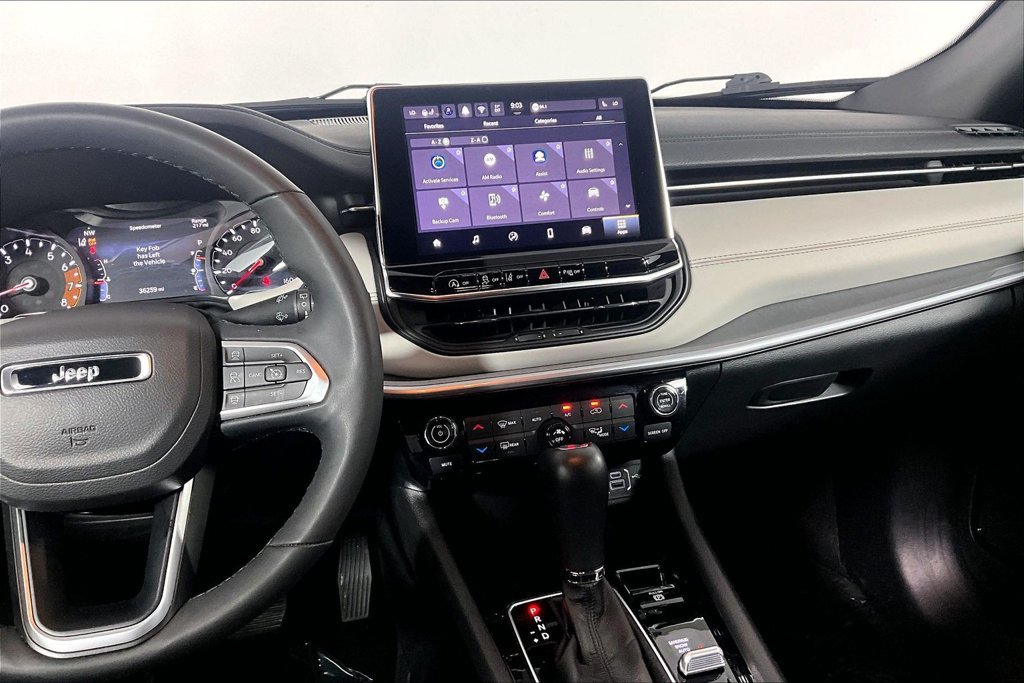 Used 2025 Jeep Compass Limited AWD/4WD image 6