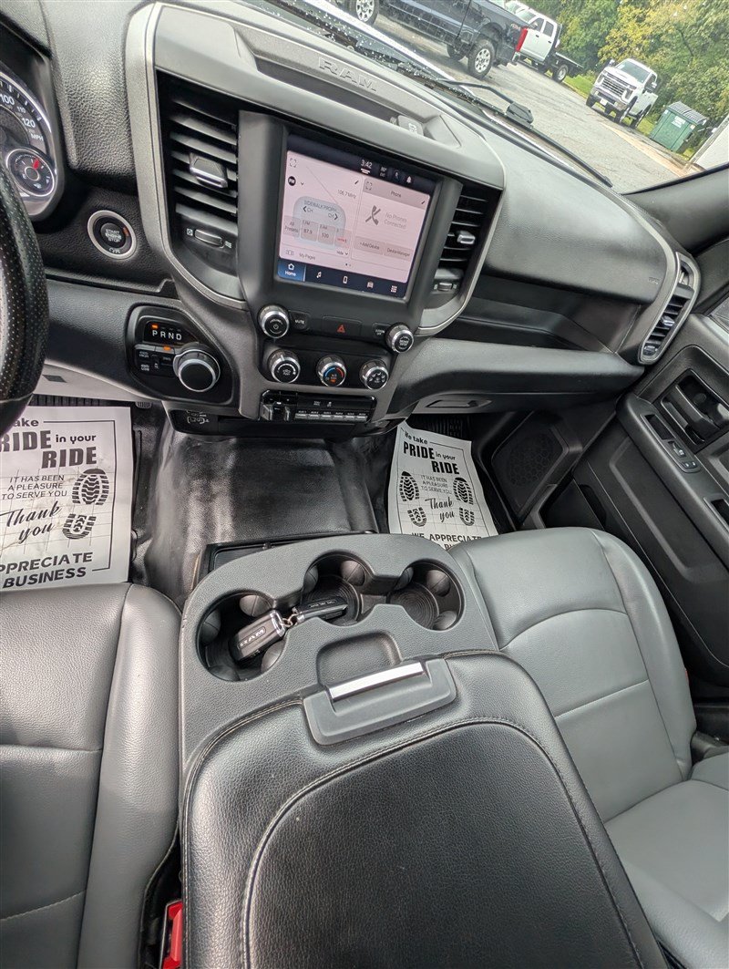 Used 2024 RAM 2500 Tradesman w/ Chrome Appearance Group AWD/4WD image 24