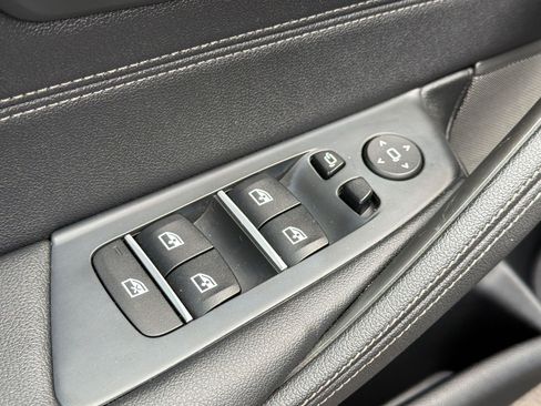 Used 2021 BMW 530i RWD image 21