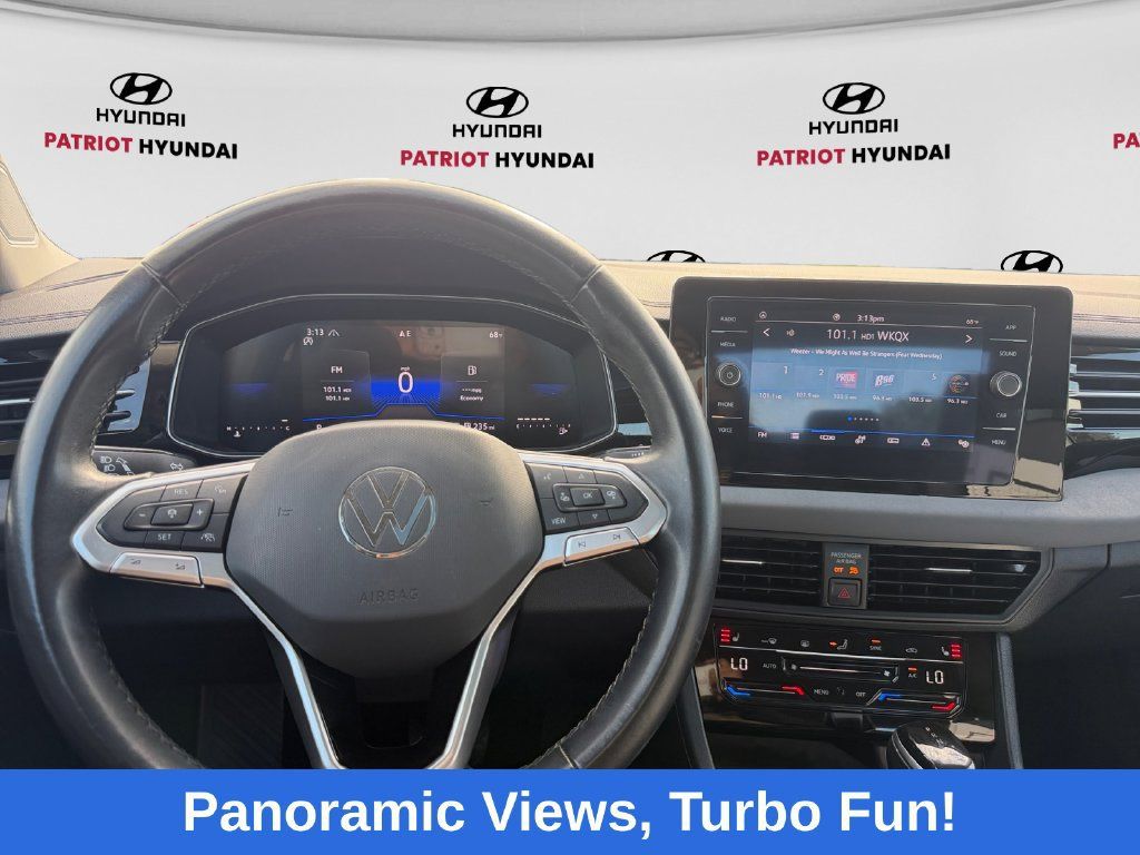 Used 2025 Volkswagen Jetta SE FWD image 10