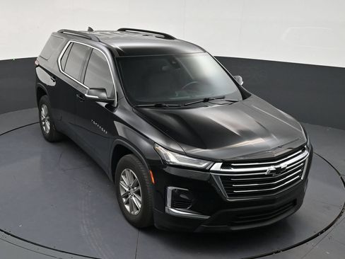 Used 2023 Chevrolet Traverse LT FWD image 17