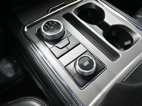 Used 2021 Ford Expedition XLT AWD/4WD image 18