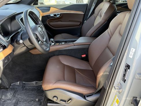 Used 2024 Volvo XC90 B5 Plus image 18