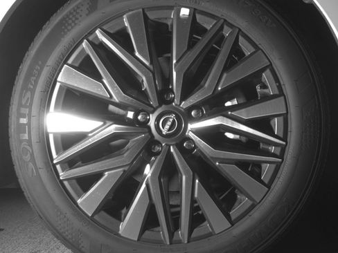 Used 2025 Nissan Altima 2.5 SV FWD image 16