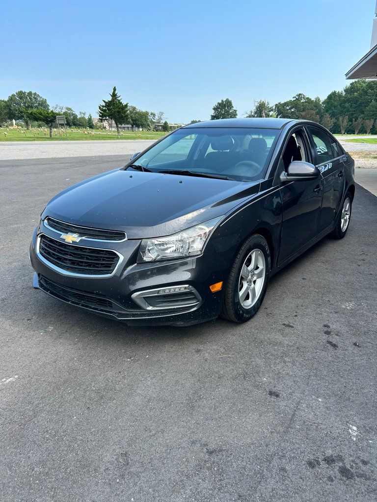 Used 2016 Chevrolet Cruze LT FWD image 1
