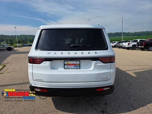 Used 2023 Jeep Wagoneer Series III w/ Preferred Equipment Group AWD/4WD image 30