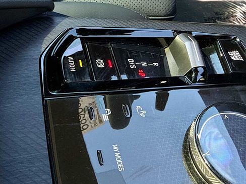 Certified 2025 BMW X3 xDrive30i image 10