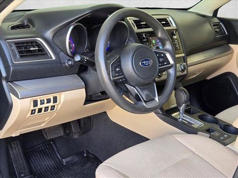 Used 2019 Subaru Outback 2.5i AWD/4WD image 10