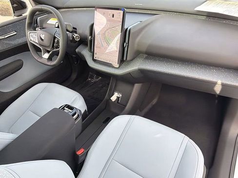 New 2026 Volvo EX30 Ultra w/ Climate Package image 13