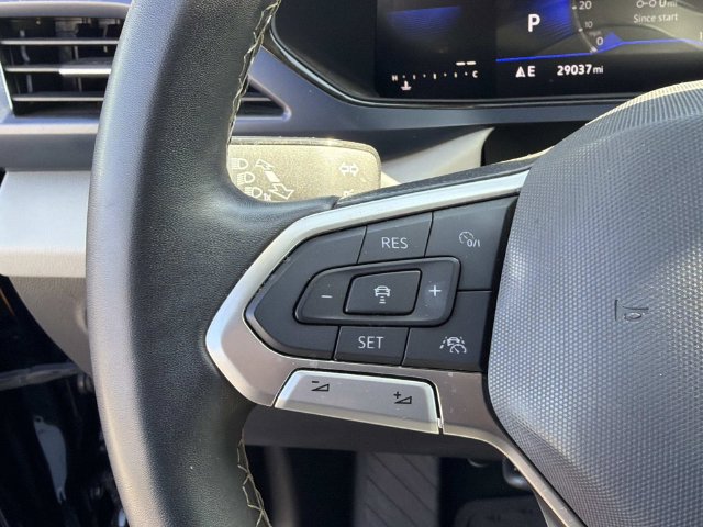 Certified 2023 Volkswagen Taos SE w/ Panoramic Sunroof Package FWD image 17