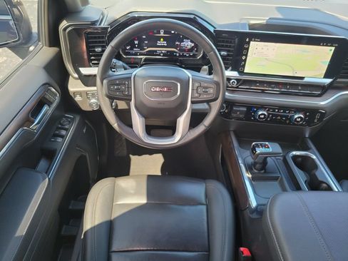 Used 2023 GMC Sierra 1500 SLT w/ SLT Premium Package AWD/4WD image 17