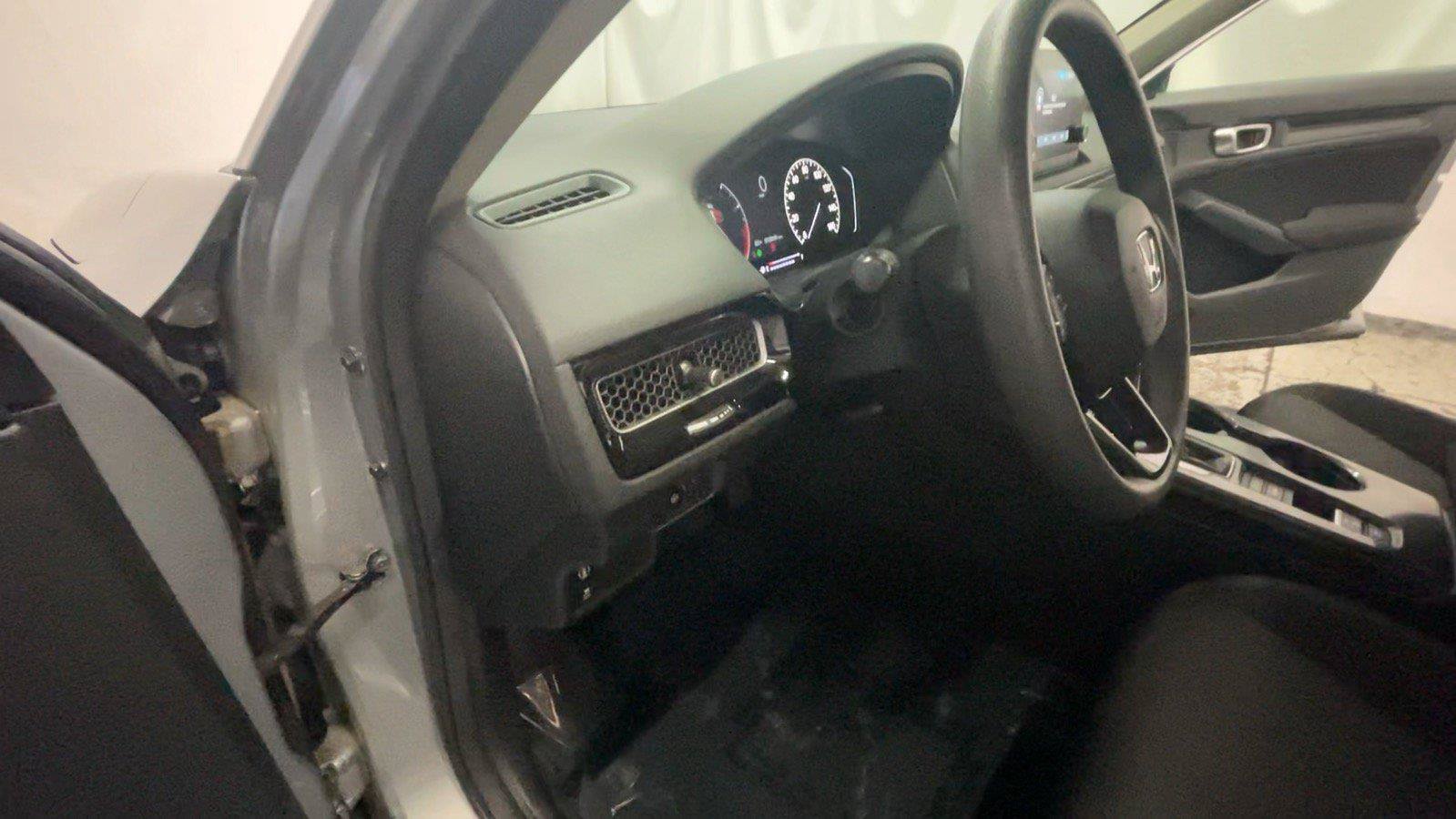 Certified 2023 Honda Civic LX image 33