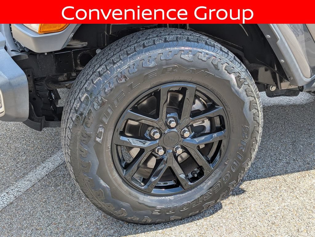 Used 2023 Jeep Gladiator Sport AWD/4WD image 11