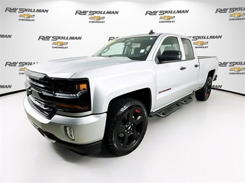 Used 2018 Chevrolet Silverado 1500 LT w/ Redline Edition image 3