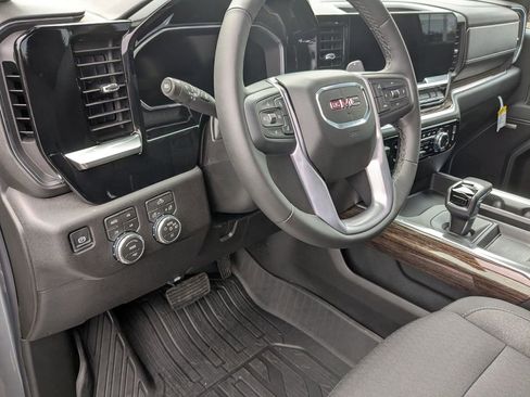 New 2026 GMC Sierra 1500 Elevation image 16