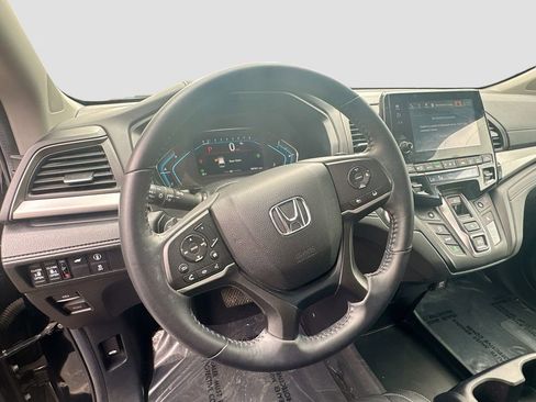 Used 2024 Honda Odyssey EX-L image 11