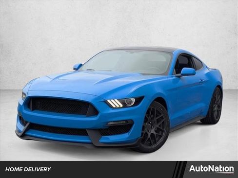 Used 2017 Ford Mustang Coupe image 1