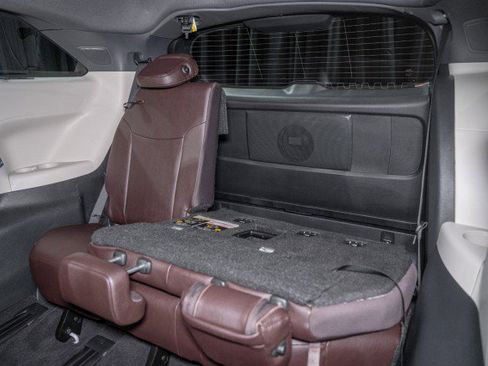 Used 2024 Toyota Sienna Platinum image 13