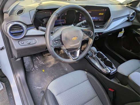 New 2026 Chevrolet Trax LT w/ Driver Confidence Package image 10