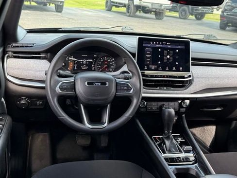 Used 2024 Jeep Compass Sport AWD/4WD image 5