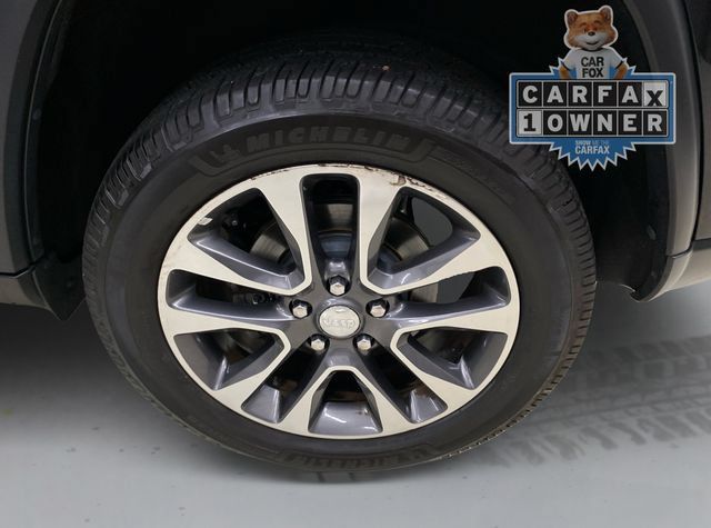 Used 2018 Jeep Grand Cherokee Limited AWD/4WD image 19