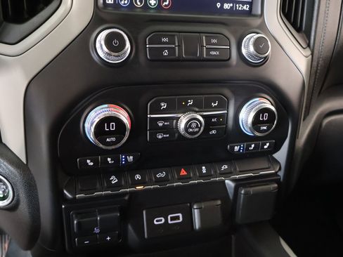 Used 2021 GMC Sierra 1500 SLT AWD/4WD image 7