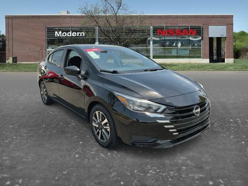 Certified 2025 Nissan Versa SV FWD image 5