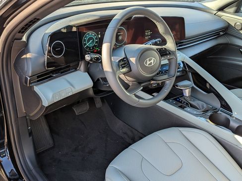 New 2026 Hyundai Elantra Limited FWD image 8