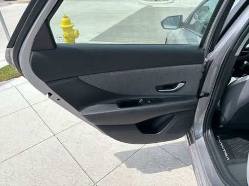 New 2026 Hyundai Elantra Limited FWD image 18