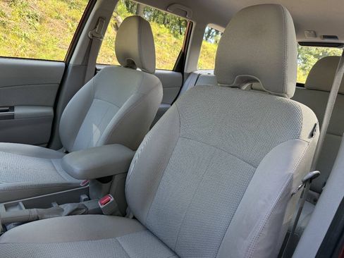 Used 2012 Subaru Forester 2.5X w/ Alloy Wheel Pkg AWD/4WD image 14