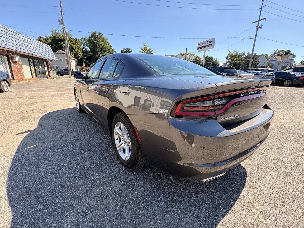 Used 2022 Dodge Charger SXT RWD image 10