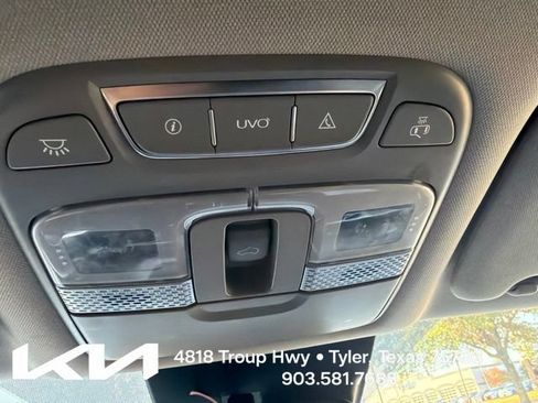 Used 2022 Kia Telluride S FWD image 23
